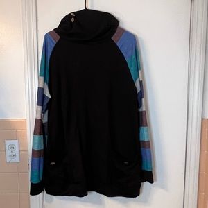New dress sweatshirt cowl neck with pockets